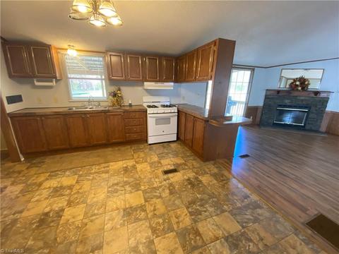 4888 Cashatt Rd, Trinity, NC 27370 photo 17