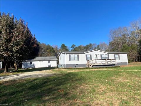 4888 Cashatt Rd, Trinity, NC 27370 photo 2