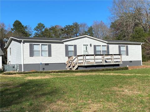 4888 Cashatt Rd, Trinity, NC 27370 photo 1