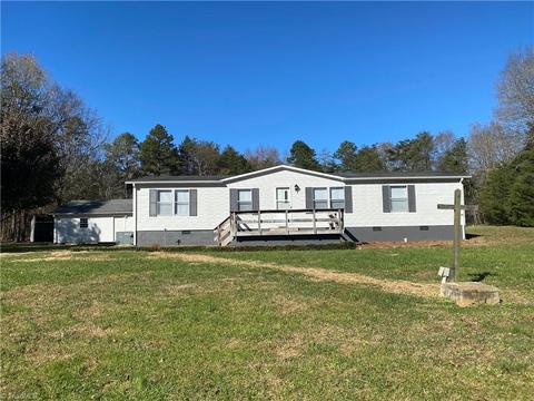 4888 Cashatt Rd, Trinity, NC 27370 photo 3