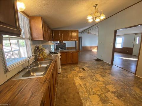 4888 Cashatt Rd, Trinity, NC 27370 photo 15