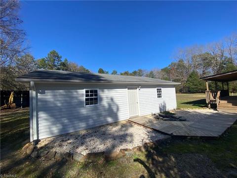 4888 Cashatt Rd, Trinity, NC 27370 photo 9