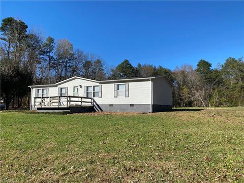 4888 Cashatt Rd, Trinity, NC 27370 photo 4