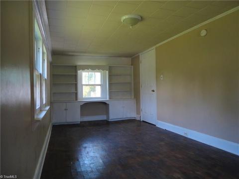 307 Cherry St, Eden, NC 27288 photo 18