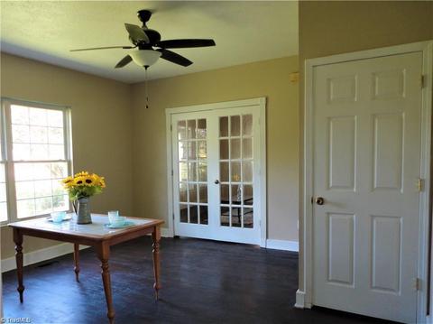 307 Cherry St, Eden, NC 27288 photo 7
