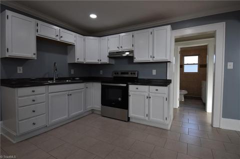 701 Hines St, High Point, NC 27260 photo 4