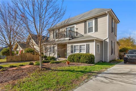 803 Carrick St, High Point, NC 27262 photo 3