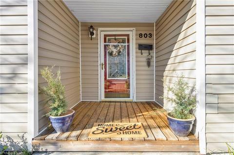 803 Carrick St, High Point, NC 27262 photo 4