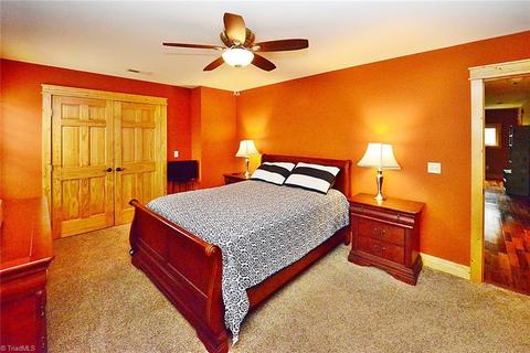 405 Matthews Rd, Pilot Mountain, NC 27041 photo 17