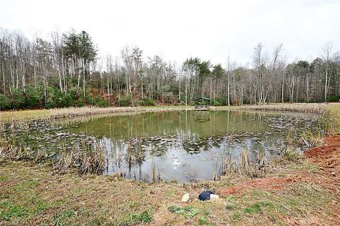 405 Matthews Rd, Pilot Mountain, NC 27041 photo 31
