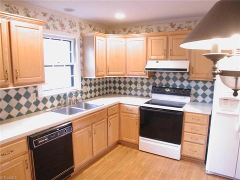 3060 High Cliffs Rd, Pfafftown, NC 27040 photo 8