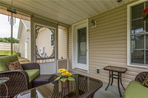 214 Mike St, Dobson, NC 27017 photo 7