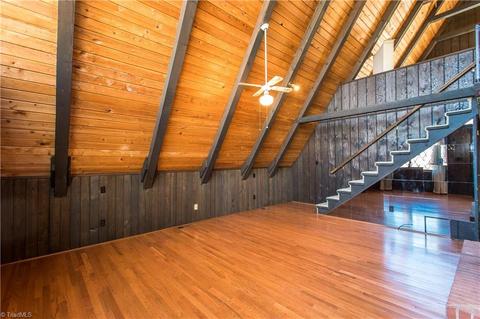 2083 Hampton Rd, Germanton, NC 27019 photo 4