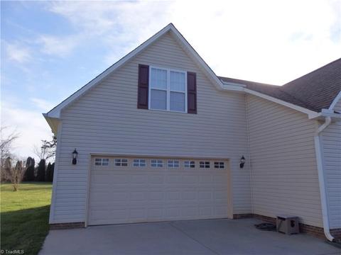 520 Spring Haven Dr, Randleman, NC 27317 photo 3