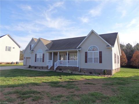 520 Spring Haven Dr, Randleman, NC 27317 photo 1