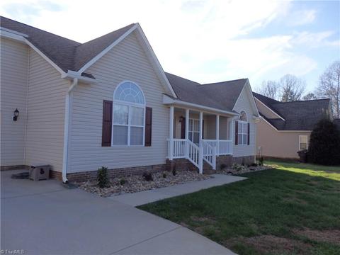 520 Spring Haven Dr, Randleman, NC 27317 photo 4