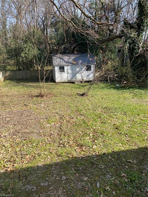 321 E 3rd Ave, Lexington, NC 27292 photo 11