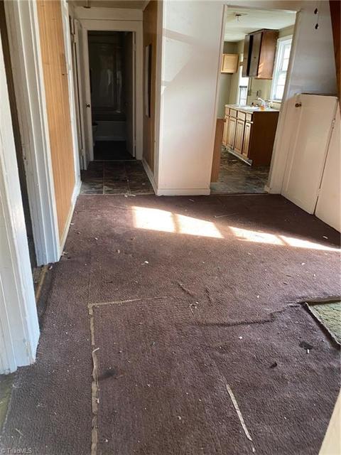 321 E 3rd Ave, Lexington, NC 27292 photo 3