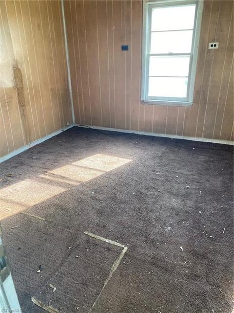 321 E 3rd Ave, Lexington, NC 27292 photo 2
