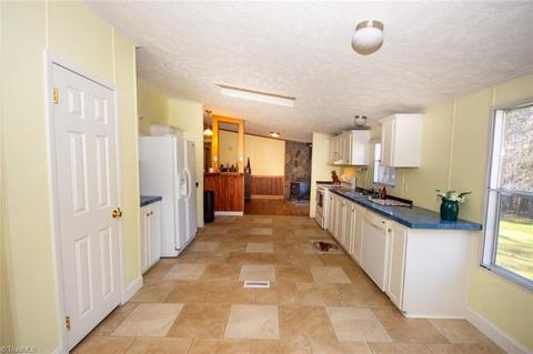 800 Jan Dan Dr, Trinity, NC 27370 photo 6