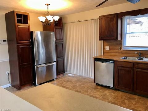 128 Maple Ridge Dr, King, NC 27021 photo 3