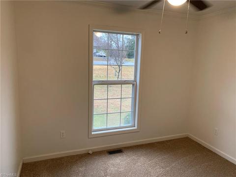 252 E Aiken Rd, Eden, NC 27288 photo 9
