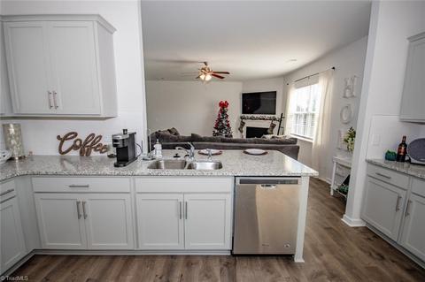 7033 Quarter Horse Dr, Trinity, NC 27370 photo 9