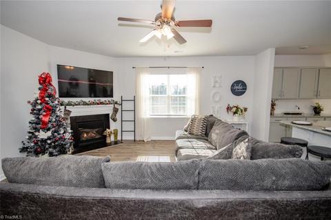 7033 Quarter Horse Dr, Trinity, NC 27370 photo 2