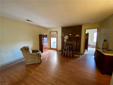 1703 Beaucrest Ave, High Point, NC 27265 photo 2