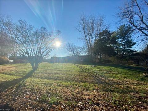 6743 Hickory Hill Dr, Trinity, NC 27370 photo 2