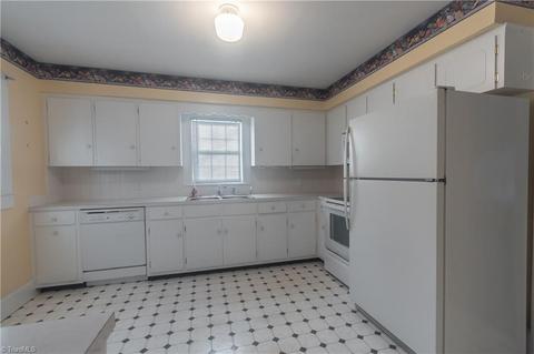 185 Barney Venable Rd, Pilot Mountain, NC 27041 photo 8