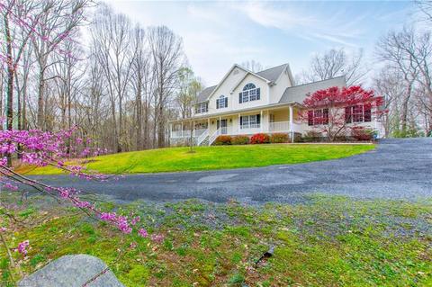 1676 Pineview Rd, Randleman, NC 27317 photo 1