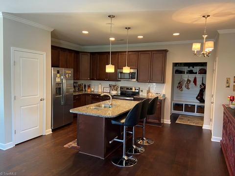 801 Rollingbrook Ct, Clemmons, NC 27012 photo 4