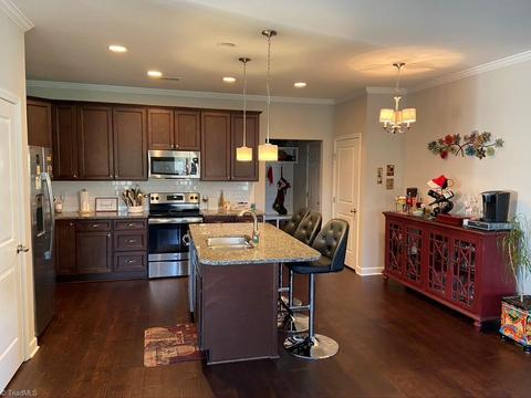 801 Rollingbrook Ct, Clemmons, NC 27012 photo 2