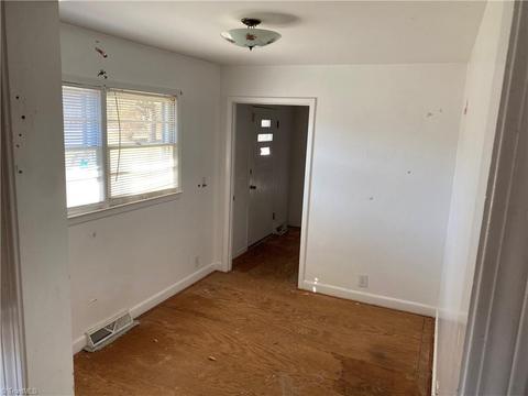 1069 Blackburn Rd, Pinnacle, NC 27043 photo 12