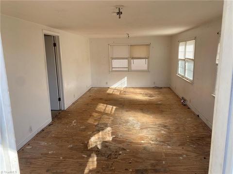 1069 Blackburn Rd, Pinnacle, NC 27043 photo 10