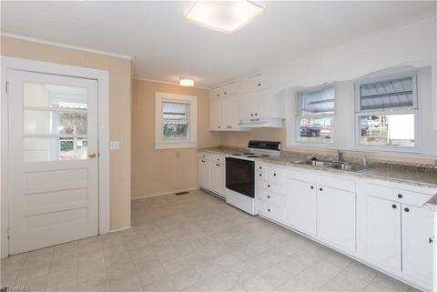 1902 King St, High Point, NC 27260 photo 8