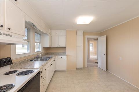 1902 King St, High Point, NC 27260 photo 10
