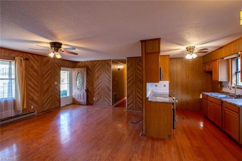 4470 Stone Ridge Dr, Trinity, NC 27370 photo 8