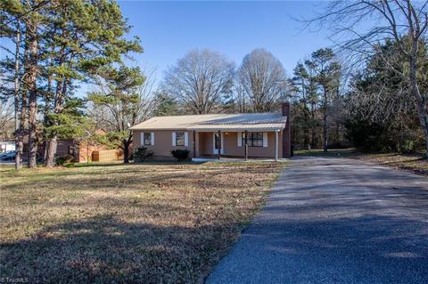 4470 Stone Ridge Dr, Trinity, NC 27370 photo 2