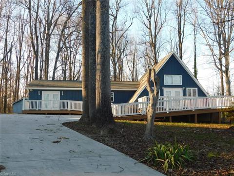 7518 Farmbrook Pl, Thomasville, NC 27360 photo 22