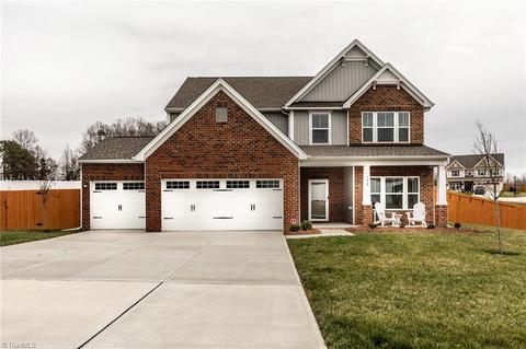 150 Oakcrest Dr, Advance, NC 27006 photo 1