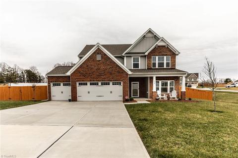150 Oakcrest Dr, Advance, NC 27006 photo 2
