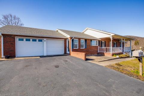 1451 Marshall Smith Rd, King, NC 27021 photo 4