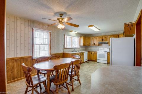 1451 Marshall Smith Rd, King, NC 27021 photo 7