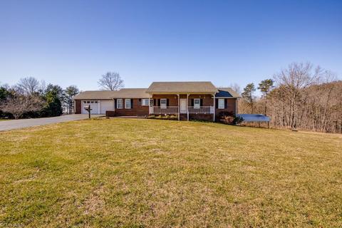 1451 Marshall Smith Rd, King, NC 27021 photo 1