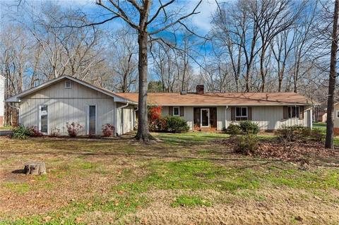 3815 Creekview Dr, Trinity, NC 27370 photo 1