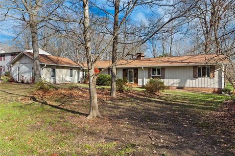 3815 Creekview Dr, Trinity, NC 27370 photo 2