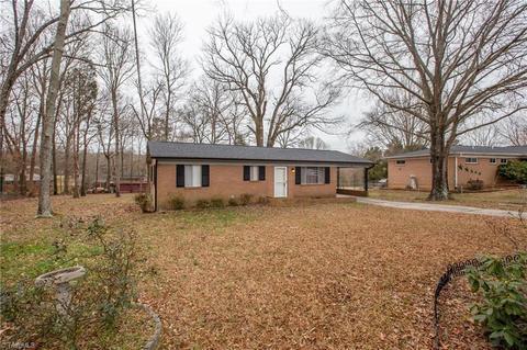 21 Lambeth Dr, Thomasville, NC 27360 photo 6