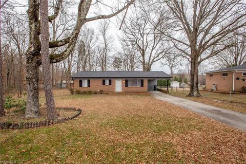 21 Lambeth Dr, Thomasville, NC 27360 photo 5